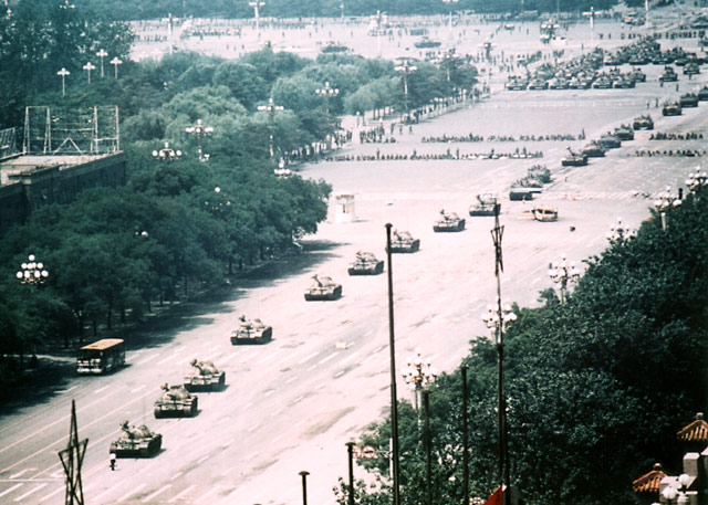 Tiananmen Tank Man, the wide shot